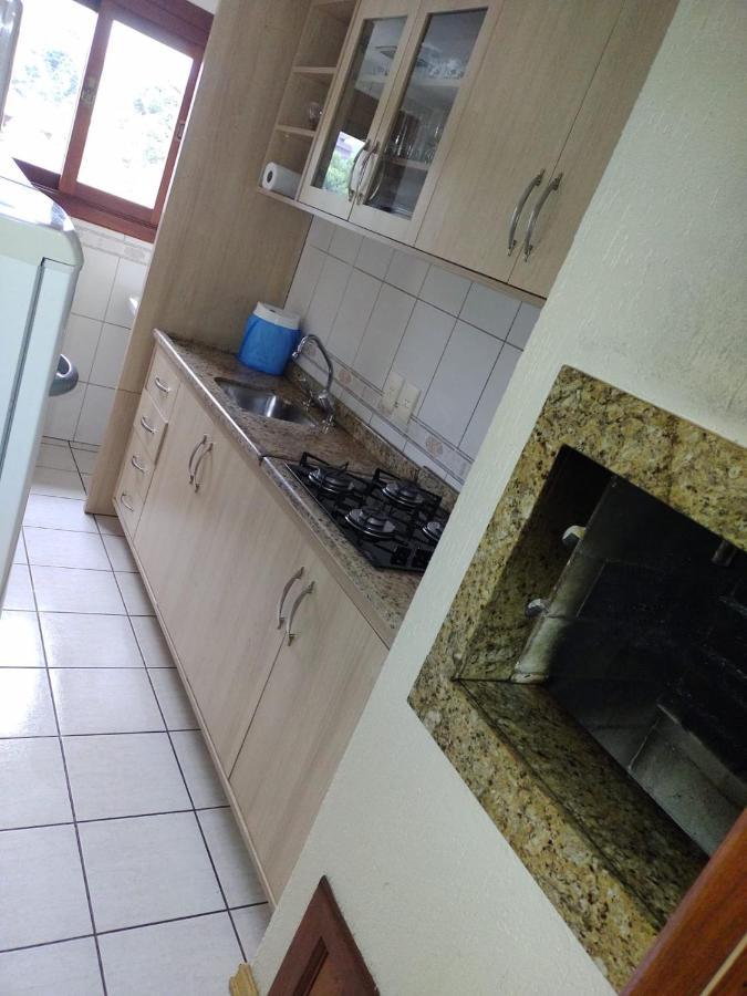 Apartamento Apartamento Ensolarado No Centro De Gramado Exterior foto